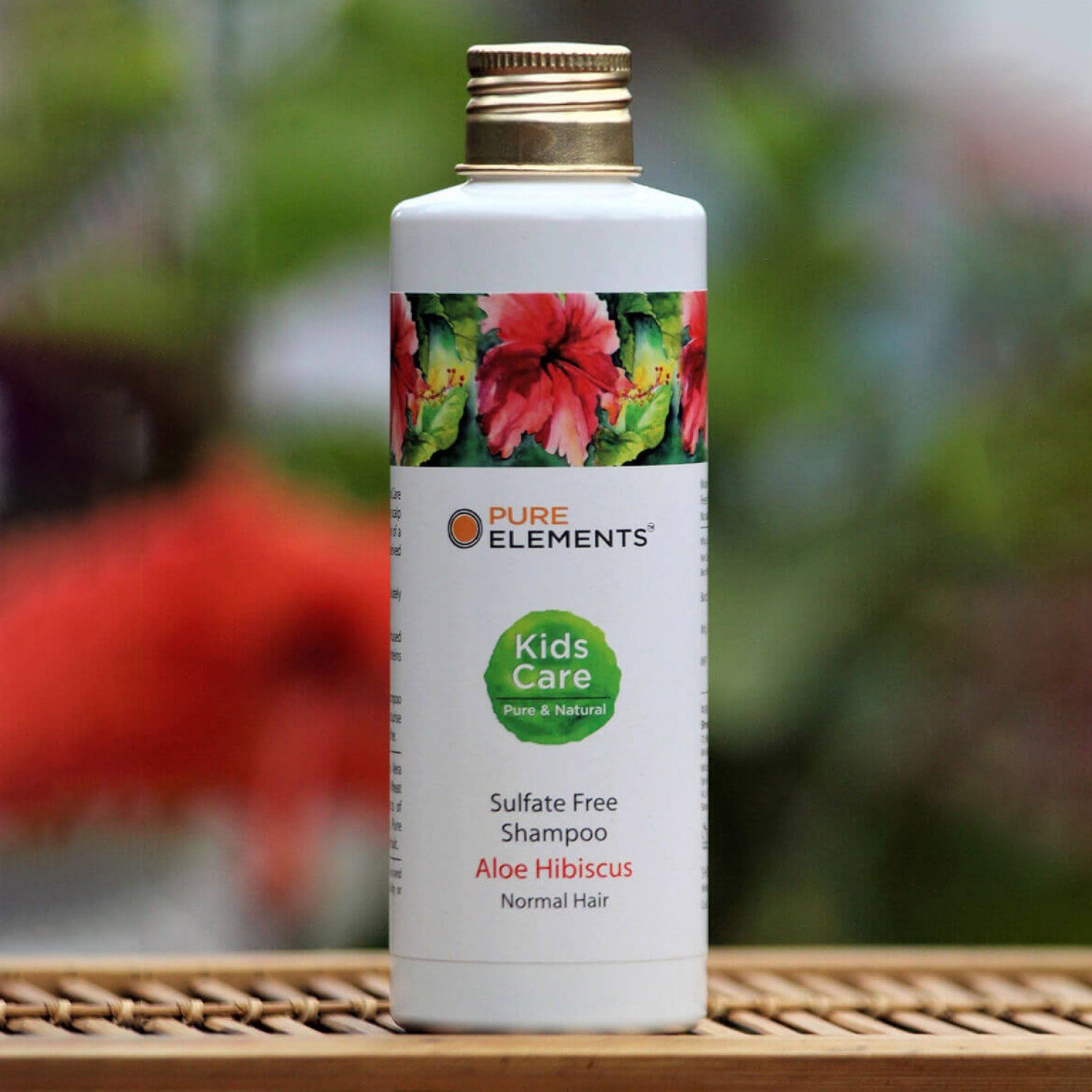 Pure Element Aloe Hibiscus Kids Care Shampoo.